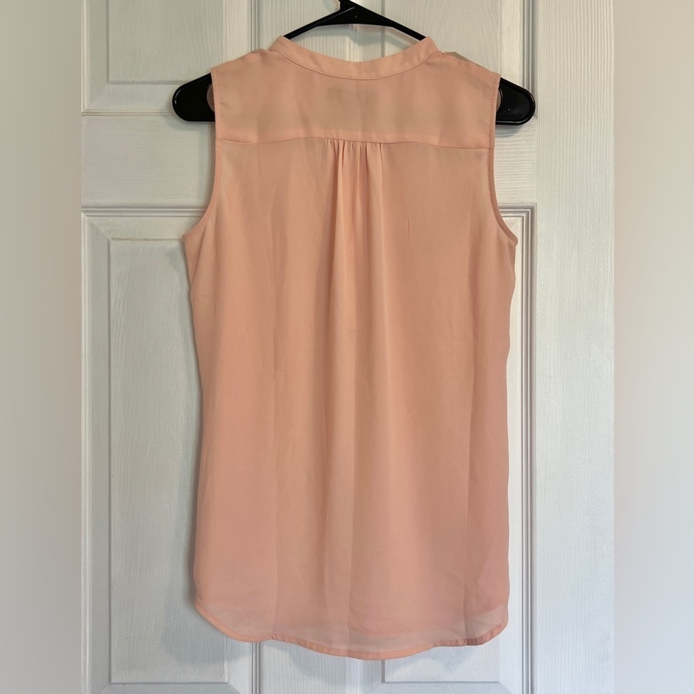 Banana Republic Sleeveless Ruffle-Placket Blouse Luminous Peach Size Small - Picture 8 of 11